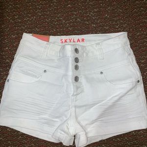 🐩WHITE HIGHWAISTED SHORTS BRAND NEW
